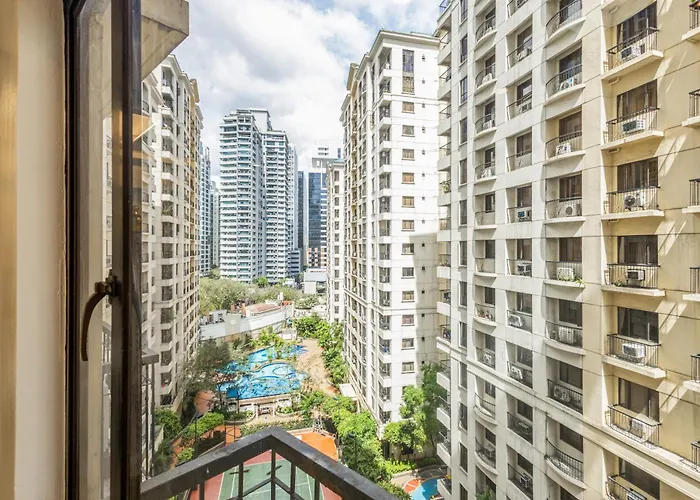 Forbeswood Heights Bgc Near St Lukes Manila